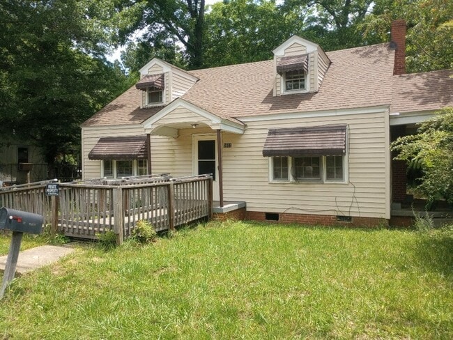 Building Photo - 3 Bedroom 1 Bathroom Rental