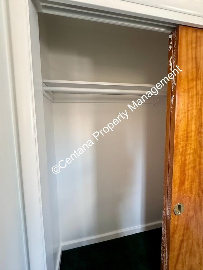 Photo - 2 Bedroom House on the Flats with extra bonus rooms, including finished basement and 2 Full bathr...