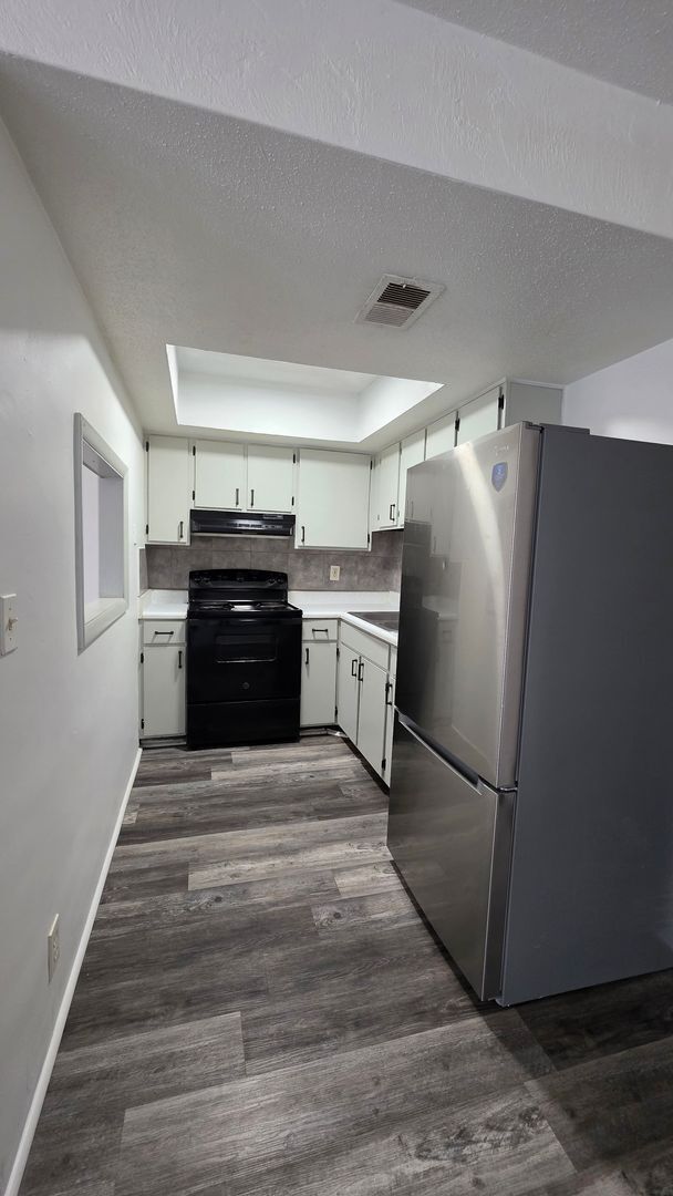 Photo - ** LIMITED TIME SPECIAL ** 1 Bedroom / 1 Bathroom Apartment Home Unidad 1140-218