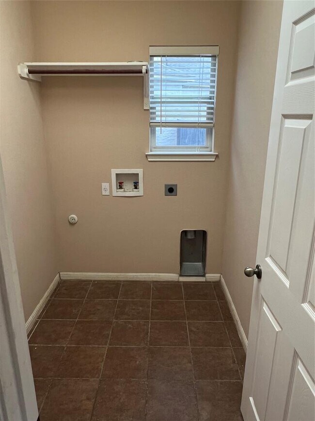 Photo - 30003 Bumble Bee Dr