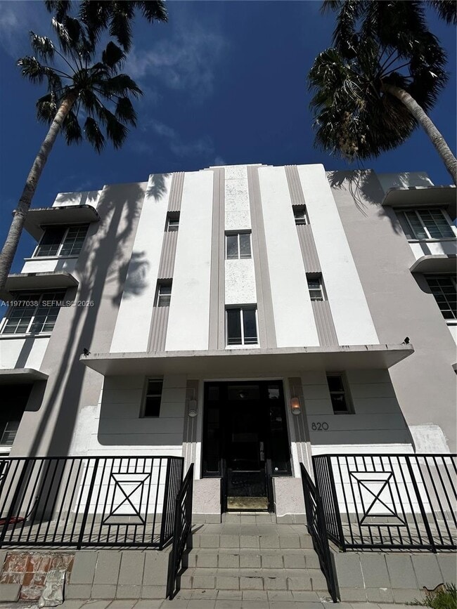 Photo - 820 Euclid Ave Unit 206