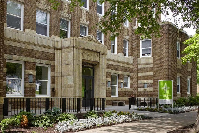 Building Exterior - Brownhardt
