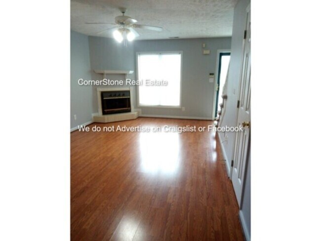 Photo - 405 Cityview Ln