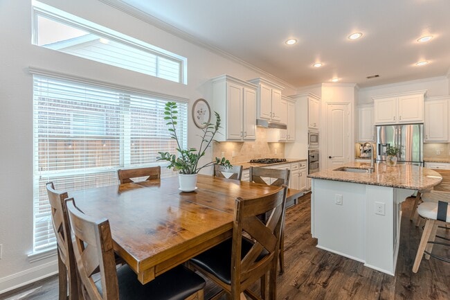 Photo - 30 Fury Ranch Pl