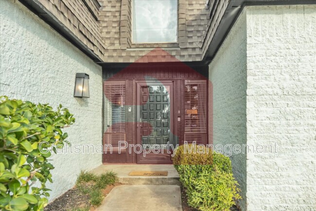 Photo - 4045 Thunderbird Dr