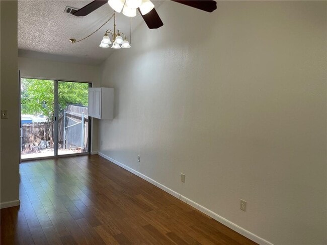 Photo - 1015 E Yager Ln Unit 108