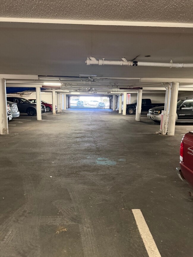 Building Photo - 3121 Patrick Henry Dr Unit 334