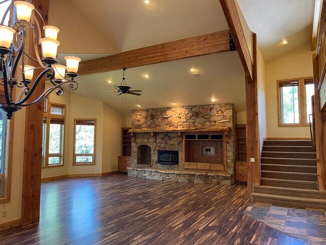 Main level living space 1