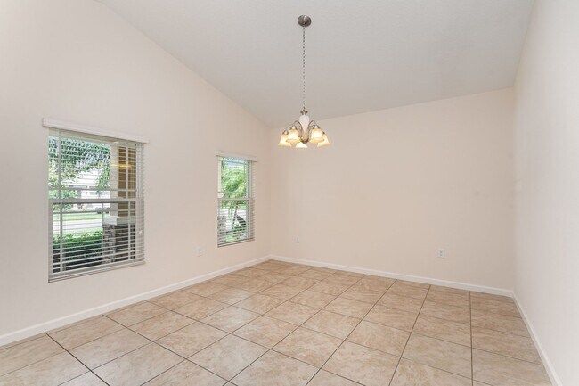 Photo - 1695 Litchfield Dr