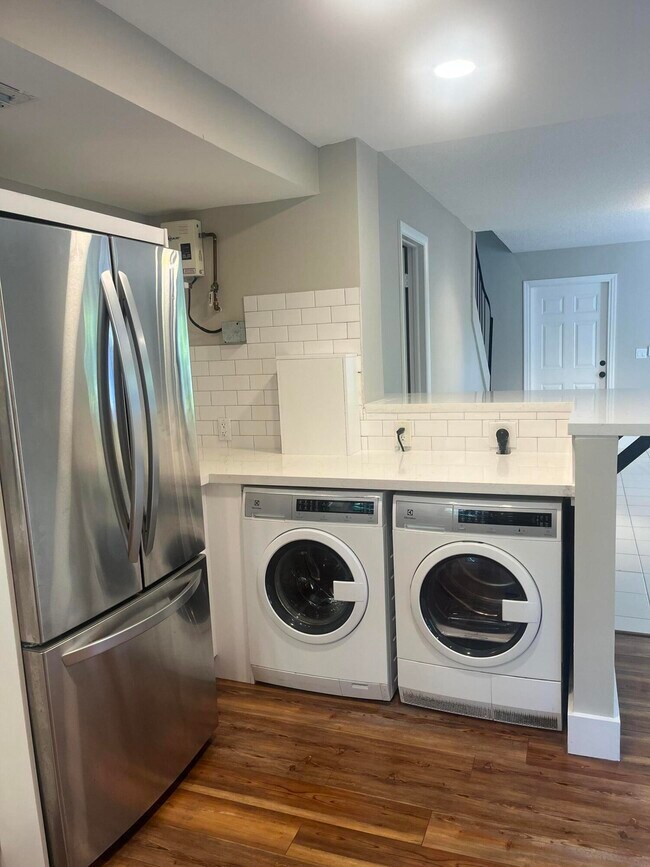 Photo - 1728 NE 2nd Ave