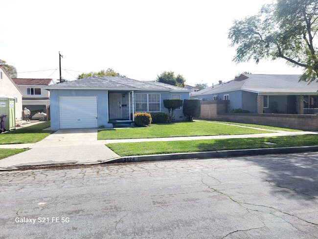 Long Beach- 2bd 1ba- yard, garage, hardwoo... - Long Beach- 2bd 1ba- yard, garage, hardwoo... House