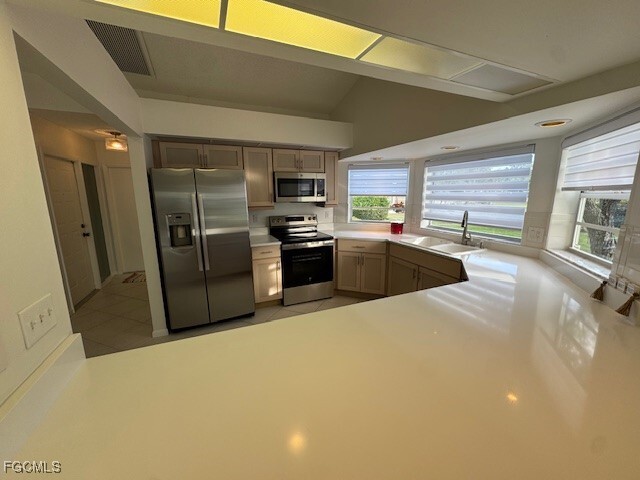 Photo - 604 McGregor Park Cir