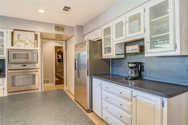 Photo - 6009 Black Berry Ln