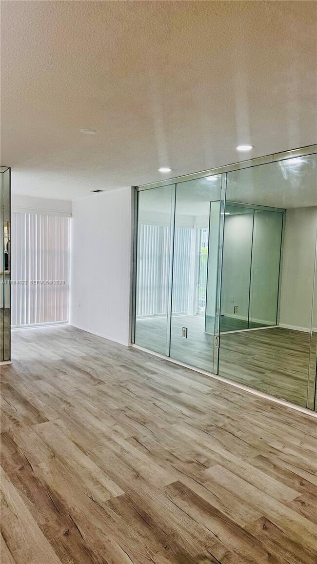 Photo - 17570 Atlantic Blvd Unit 403