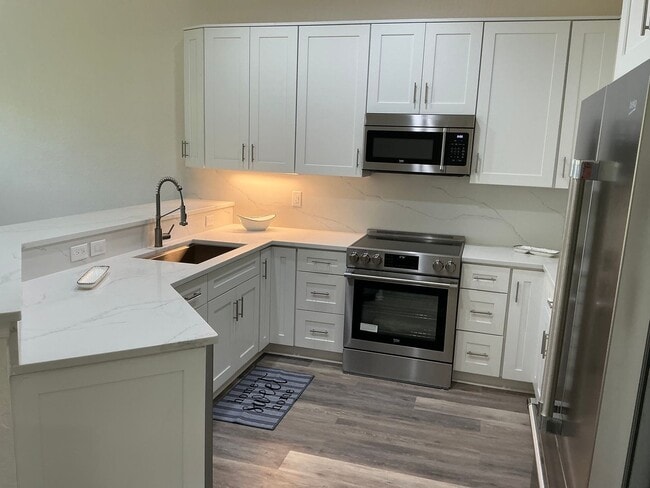 Photo - Annual Waterfront Unfurnished Rental Unit ...