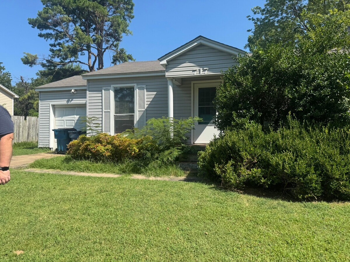 Photo - 717 Indiana Ave