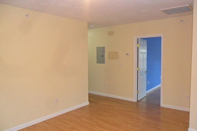 Photo - 848 Waverly St Unit 4