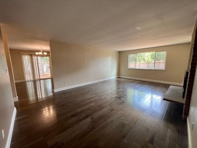 Photo - 7120 Sierra Dr SE