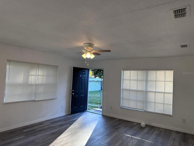 Photo - 3112 Ave V NW Unit B