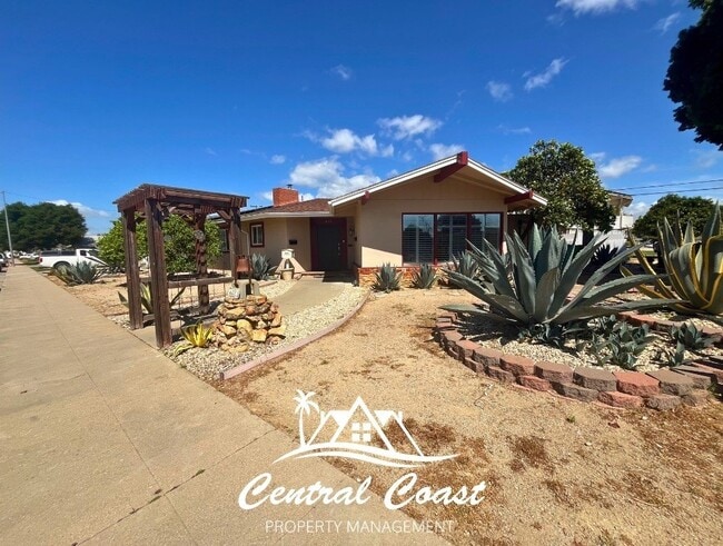 Building Photo - 0 S Hart Dr