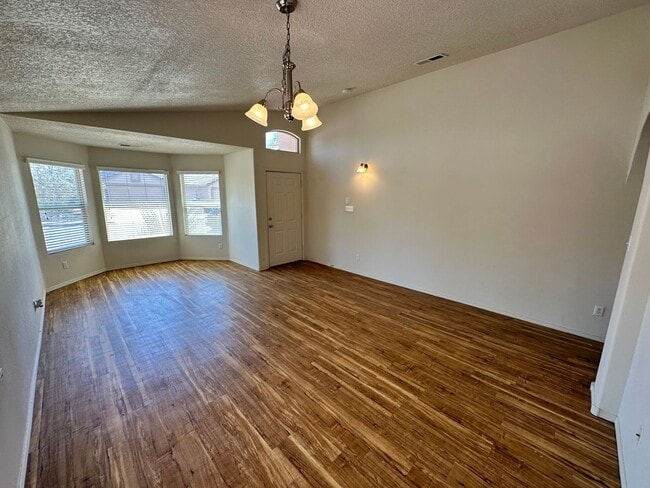 841 Purple Aster Ave SW