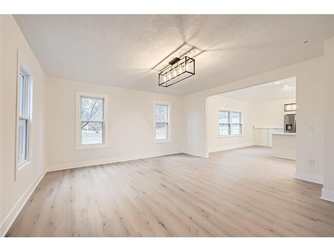 Photo - 1300 County Rd 6