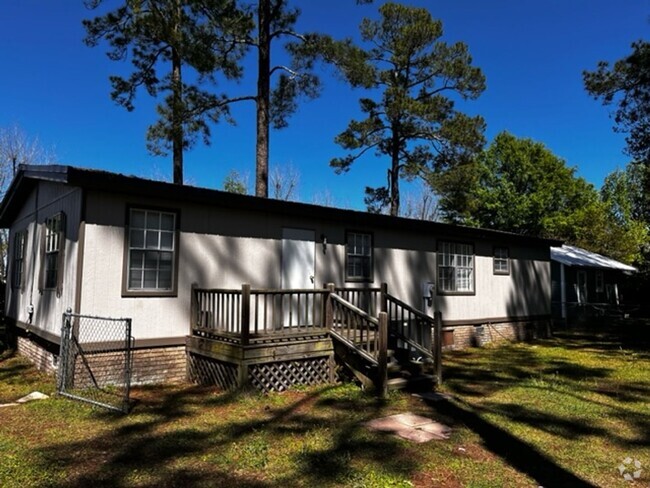 Building Photo - Check Out This 3BD/2B Home Ray City!!