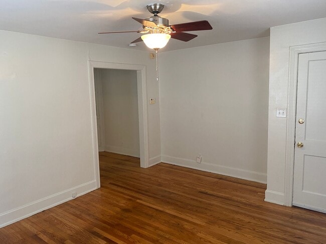 Photo - Adorable 1 Bedroom Duplex in Watts-Hillandale Unit A