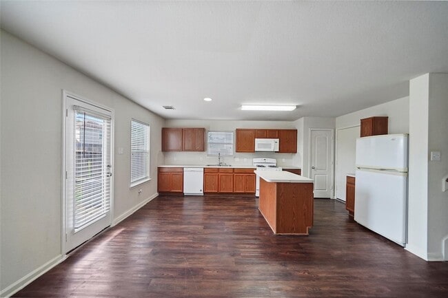 Photo - 3610 Avalon Castle Dr