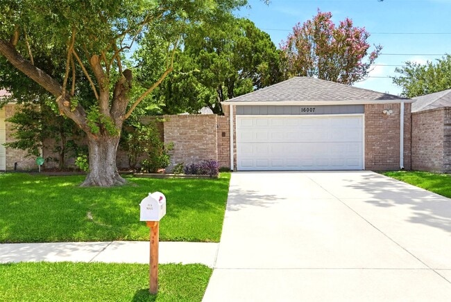 Photo - 16007 Ridgegreen Dr