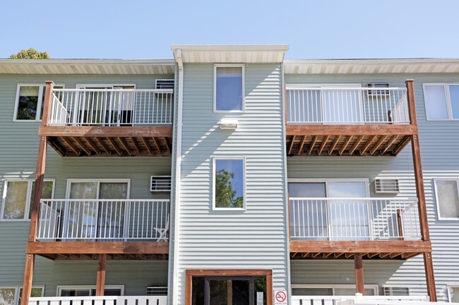 Balcony - Maple Glen