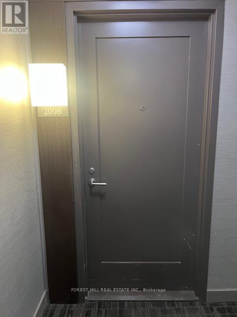 Photo - 310 Tweedsmuir Ave