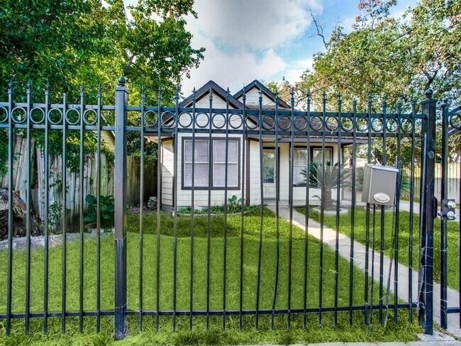 Photo - 5710 Dorbrandt St Unit A