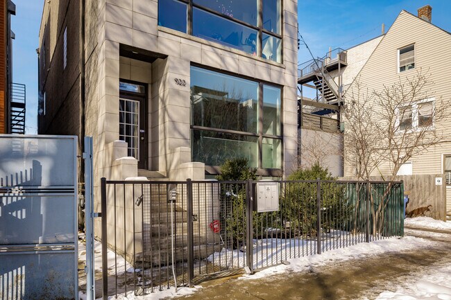 Photo - 922 N Hermitage Ave Unit 2