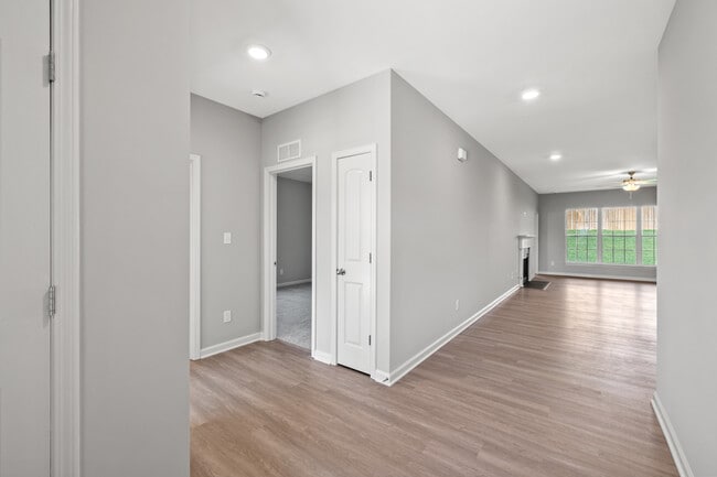 Photo - 500 Bellerive Blvd