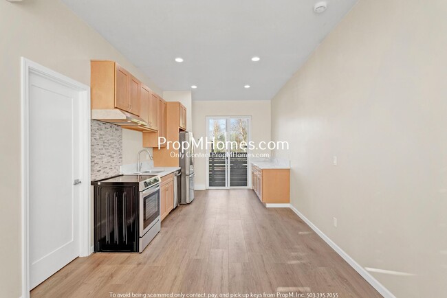 Photo - 9597 SE Crystal View Dr