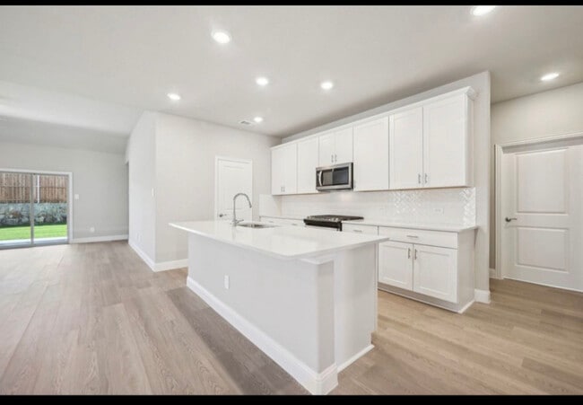 Photo - 2208 Palomino Ln