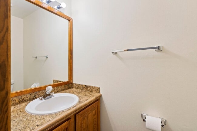 Photo - 1556 Faraday Cir