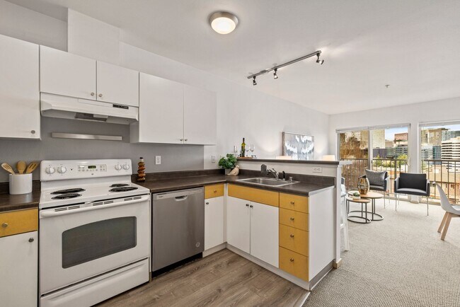 Photo - Top-Floor Studio with Stunning Views in Capitol Hill Unit 623