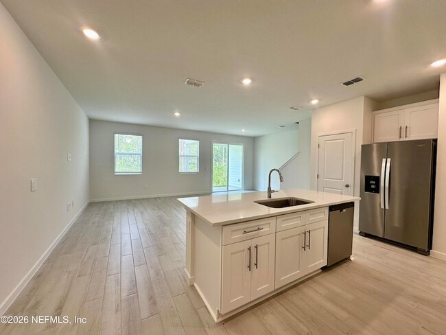 166 Yellowstone Dr
