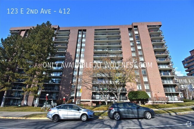 Building Photo - Gorgeous 2 Bed Downtown Condo! No Deposit ... Unit 412