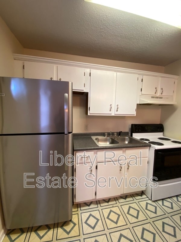 Photo - 127 Rolland St