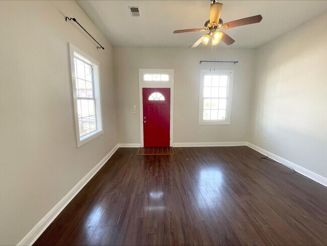 Photo - fwm2812-2810-617 Washington Unit 2812 Chippewa