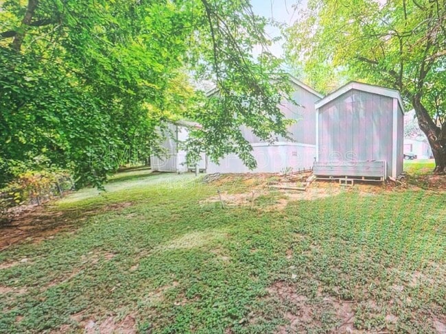 Photo - 1240 N Cowan Ave