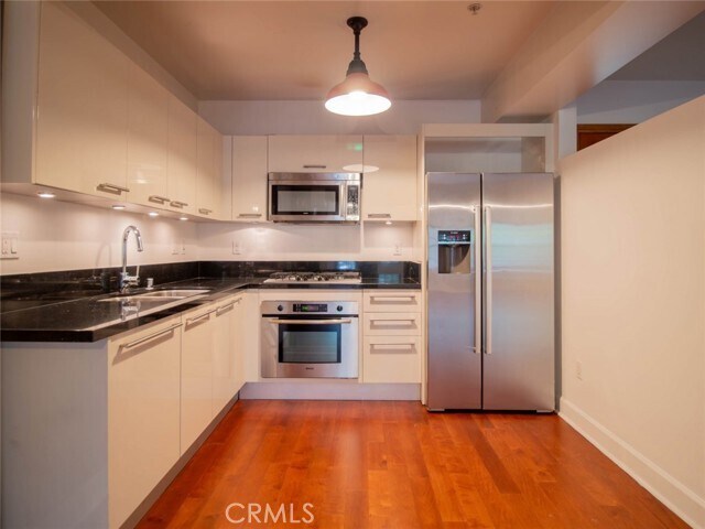 416 S Spring St Unit 205