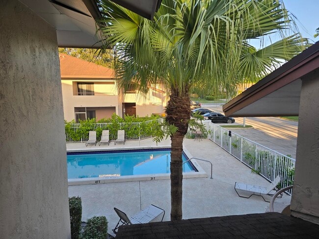 Building Photo - 12661 Westhampton Cir Unit B 202