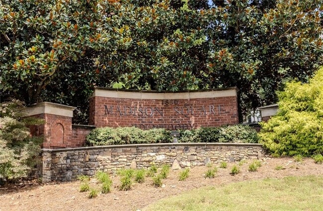 Building Photo - 1850 Cotillion Dr Unit 1116