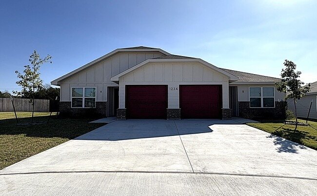 Photo - 1234 Lexington Dr