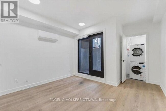 Photo - 6B Monk St