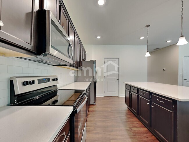 Photo - 2052 Windsor Park Ave